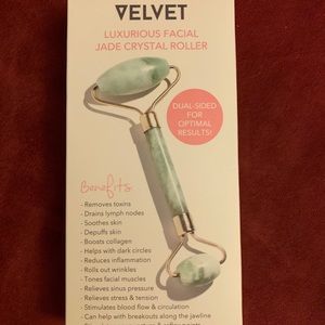 Luxurious Facial Jade Crystal Roller, by Velvet